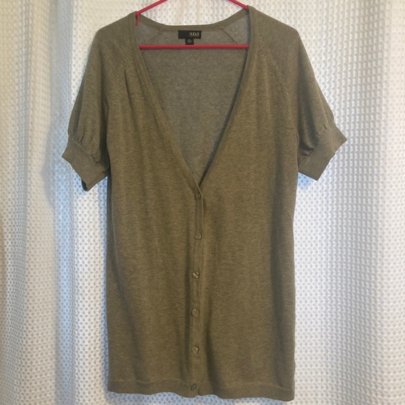 Sweater - Picture 1 of 3